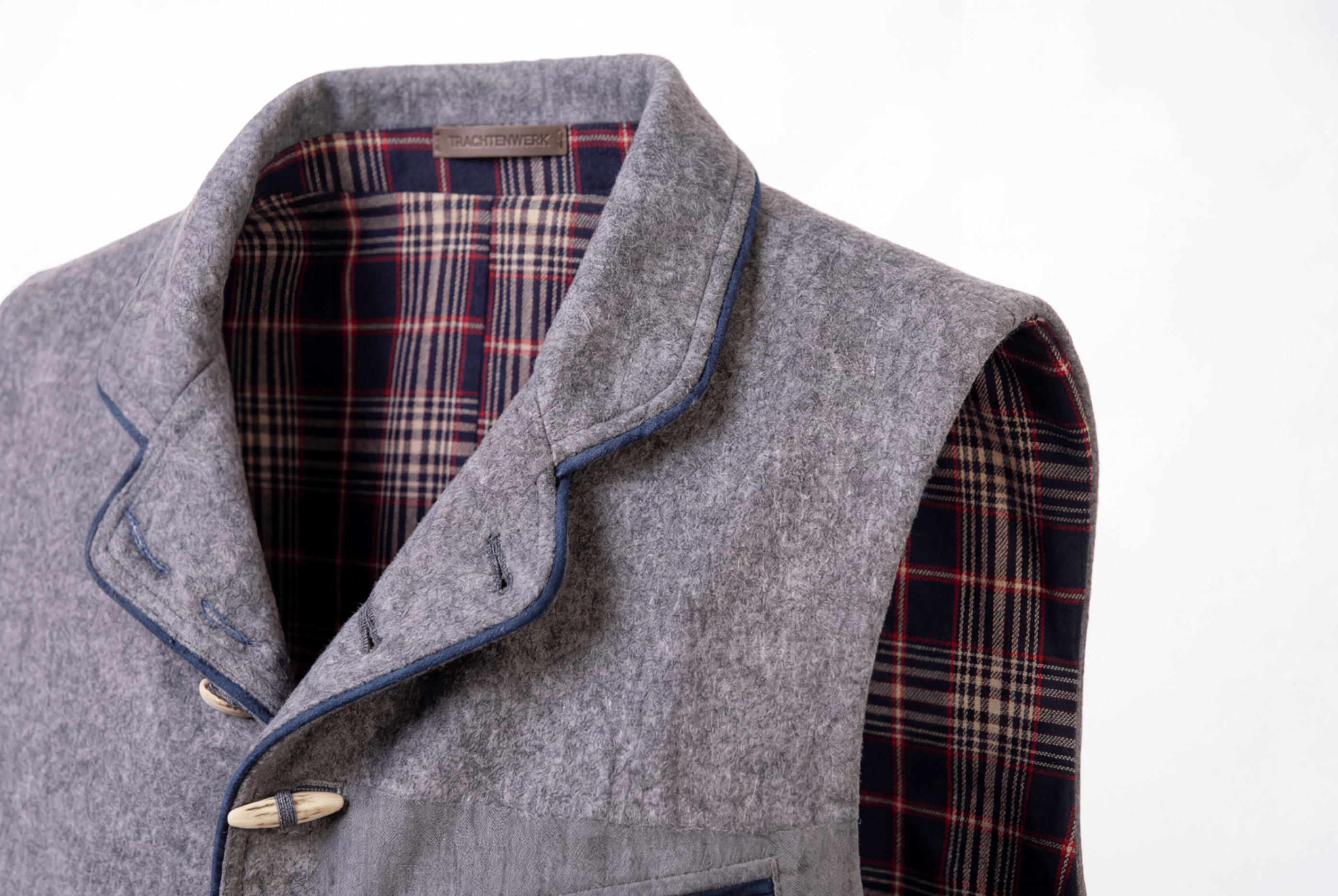 Chaleco Austriaco gris detalle